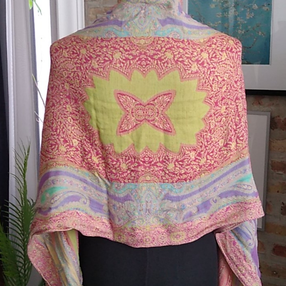Multi color scarf/wrap - Picture 3 of 4